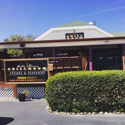 Mike Diannas Grill Room in Corolla